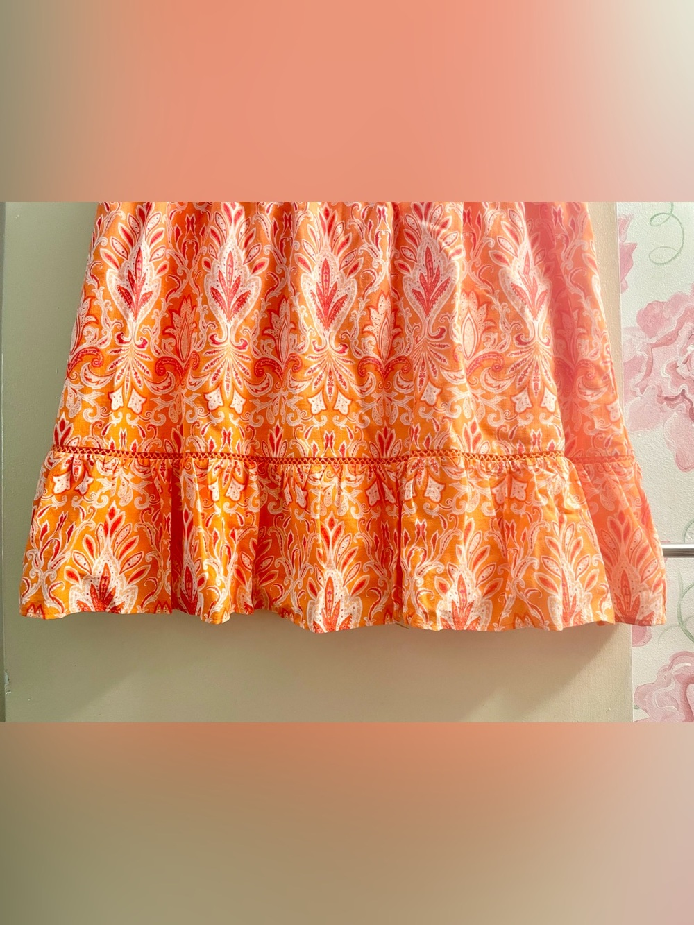 LOFT Women’s Tiered Mini Skirt
SIZE XL **LIKE NEW** - Picture 4 of 10